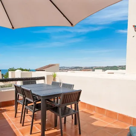 Beautiful Penthouse In Casares With Rooftop Terrace And Seaview Διαμέρισμα