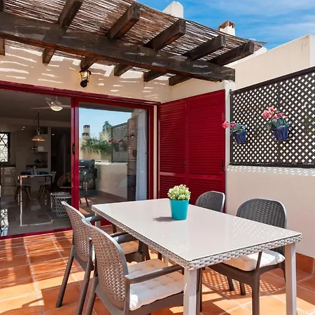 Beautiful Penthouse In Casares With Rooftop Terrace And Seaview Διαμέρισμα