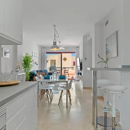 Beautiful Penthouse In Casares With Rooftop Terrace And Seaview Διαμέρισμα